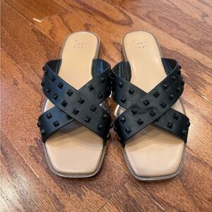Women’s slide on sandals
